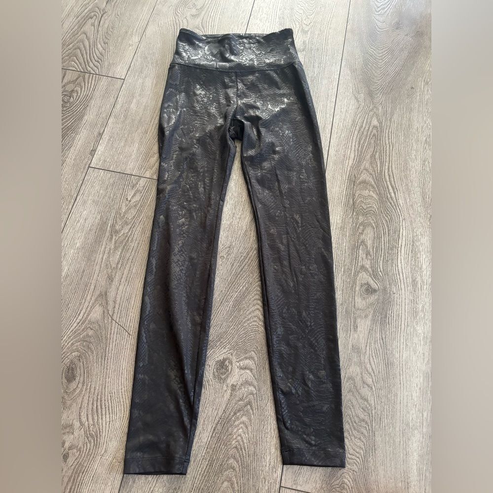 American eagle Black Shiny Leggings NWOT